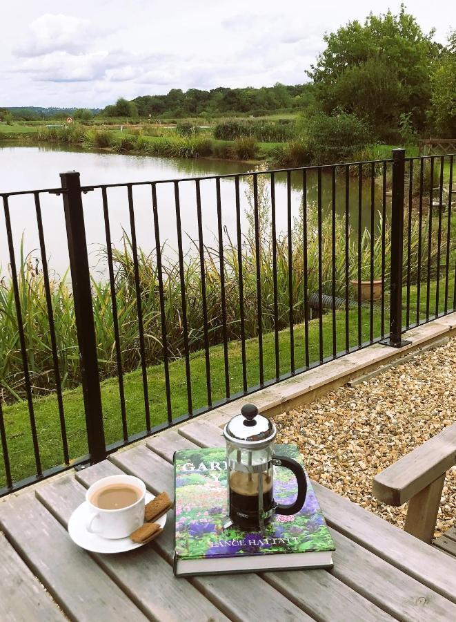 Bransford Farm Fishery & B & B Exteriör bild