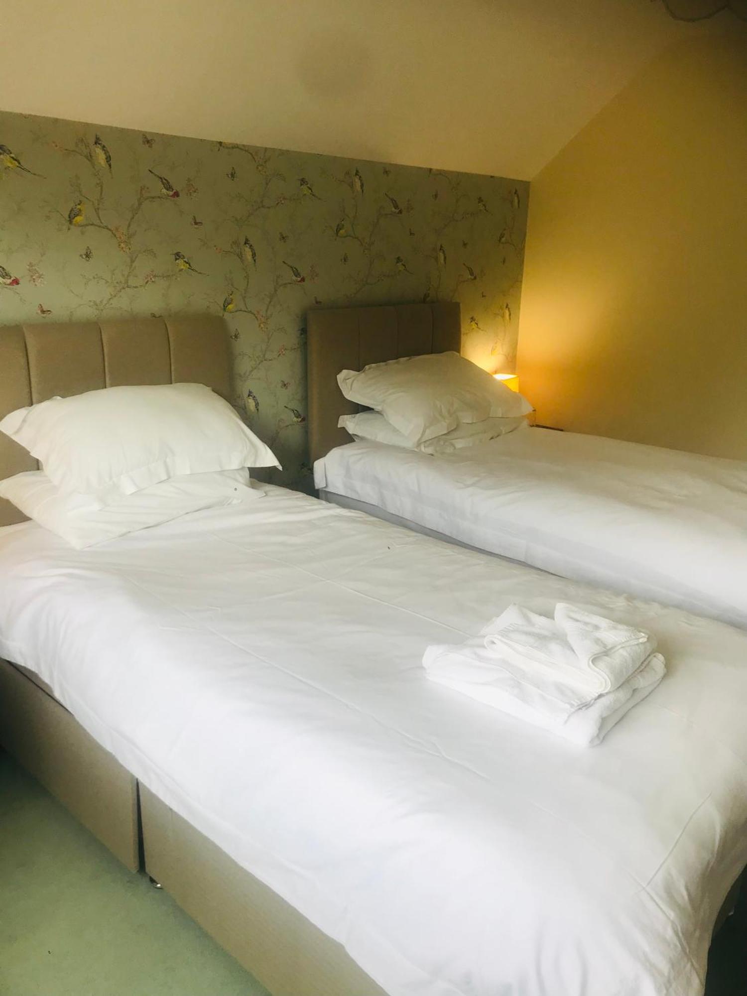 Bransford Farm Fishery & B & B Exteriör bild