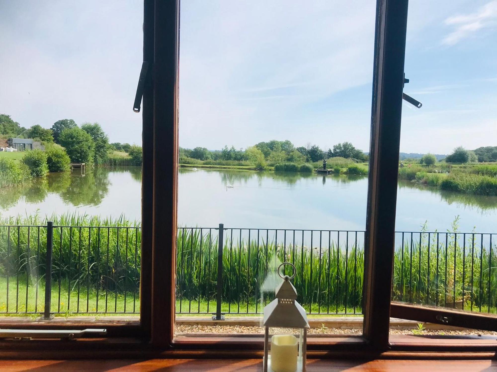 Bransford Farm Fishery & B & B Exteriör bild